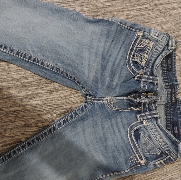 Jeans - Picture 4 of 4